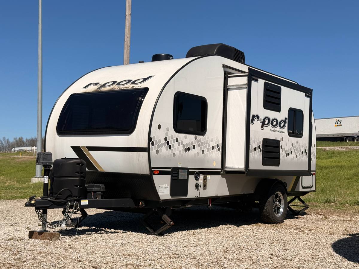 2022 Forest River R-Pod RP190 travel trailer for sale at Triple C Camper Consignment in Kentuckiana — photo 1 of 3