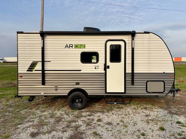2025 Starcraft AR-ONE 177BH (NEW) travel trailer for sale at Triple C Camper Consignment in Kentuckiana — photo 4 of 9