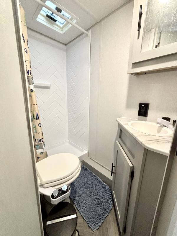 2021 Salem Platinum 178BHSKX Bunkhouse travel trailer for sale at Triple C Camper Consignment in Kentuckiana — photo 12 of 12