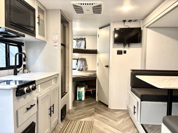 2021 Salem Platinum 178BHSKX Bunkhouse — photo 10