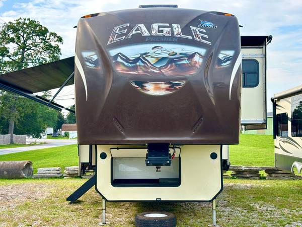 2014 Jayco Eagle Premier 321RLTS Rear Living | Full-Time Ready — photo 3
