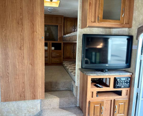 2010 Jayco Eagle 31.5FBHS Quad Bunkroom — photo 7