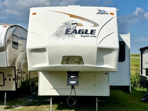 2010 Jayco Eagle 31.5FBHS Quad Bunkroom — photo 3
