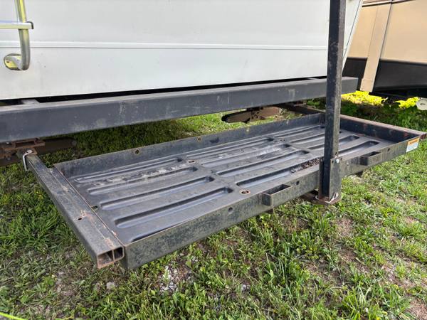 2010 Jayco Eagle 31.5FBHS Quad Bunkroom — photo 6