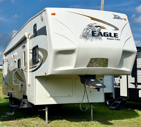 2010 Jayco Eagle 31.5FBHS Quad Bunkroom — photo 4