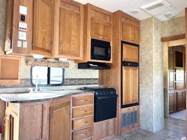 2010 Jayco Eagle 31.5FBHS Quad Bunkroom — photo 12