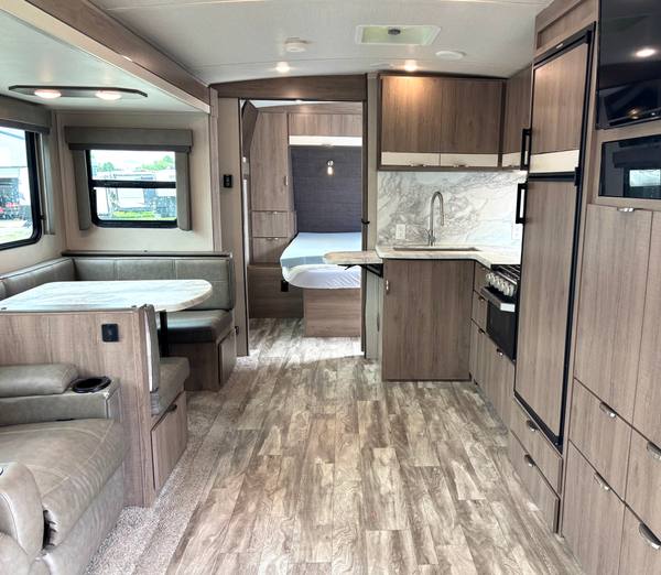 2021 Grand Design Imagine 2800BH Bunkhouse — photo 9