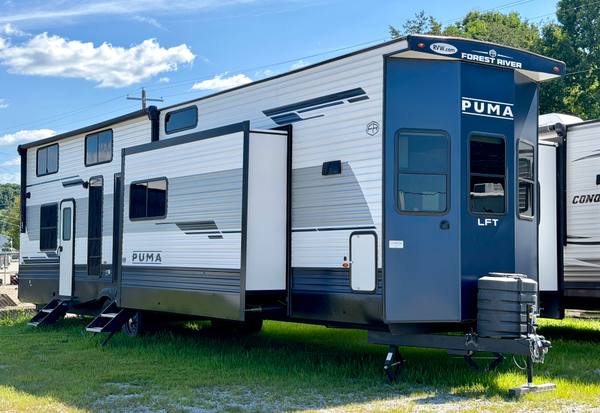 2025 Palomino Puma Destination 403LFT — photo 3