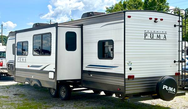 2023 Palomino Puma 28BHSS Bunkhouse — photo 6