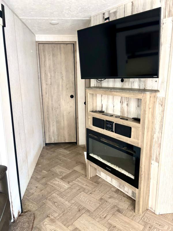 2023 Palomino Puma 28BHSS Bunkhouse — photo 12
