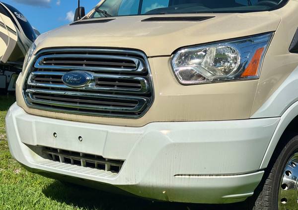 2017 Thor Compass 23TR 350HD PowerStroke TurboDiesel — photo 2
