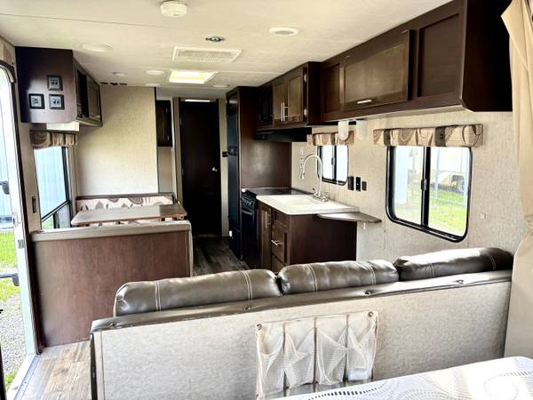 2016 Cherokee Grey Wolf 26BH Bunkhouse — photo 8
