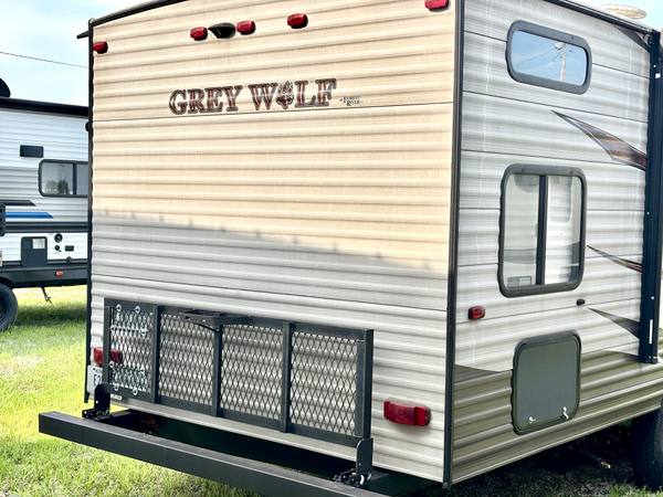 2016 Cherokee Grey Wolf 26BH Bunkhouse — photo 4