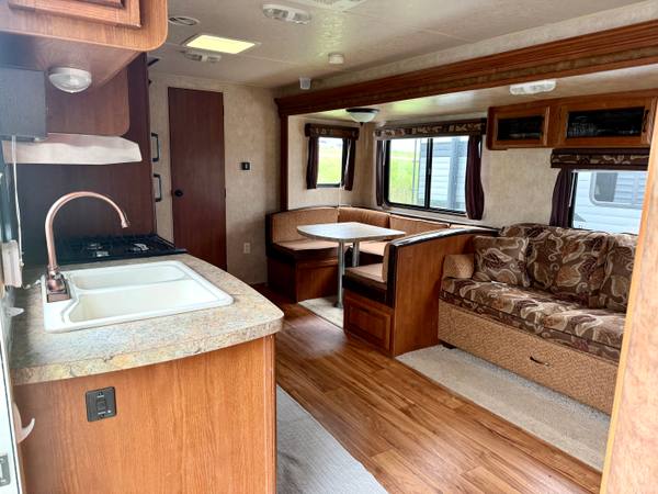 2013 Forest River Salem 26TPUD Triple Bunk — photo 9