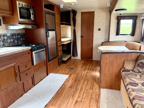 2013 Forest River Salem 26TPUD Triple Bunk — photo 8