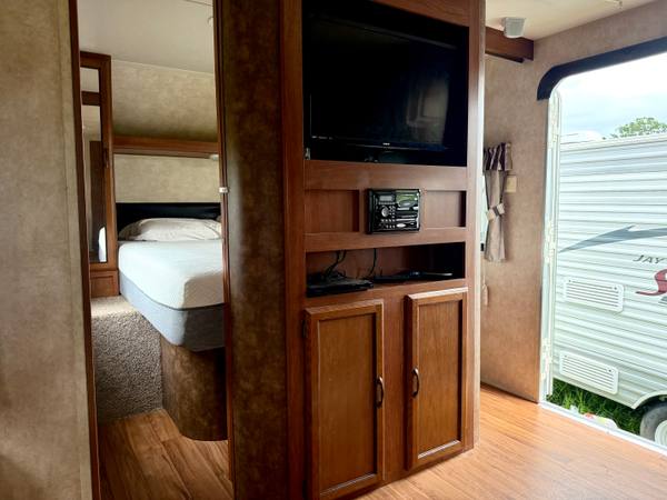 2013 Forest River Salem 26TPUD Triple Bunk — photo 6