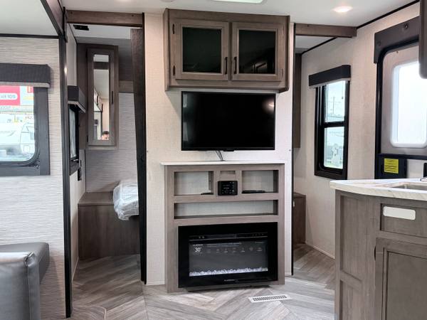 2022 Highland Ridge Olympia 26BHS Bunkhouse — photo 7