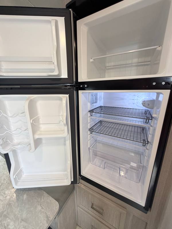 2022 Rockwood Geo Pro G15TB Front Kitchen — photo 12