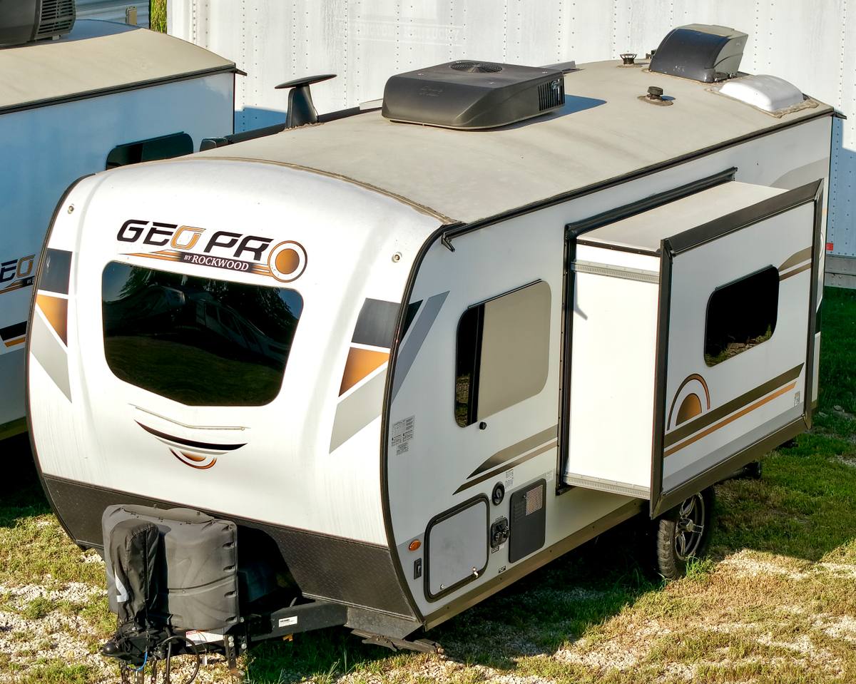 2021 Rockwood Geo Pro 19FBS travel trailer for sale at Triple C Camper Consignment in Kentuckiana — photo 1 of 12