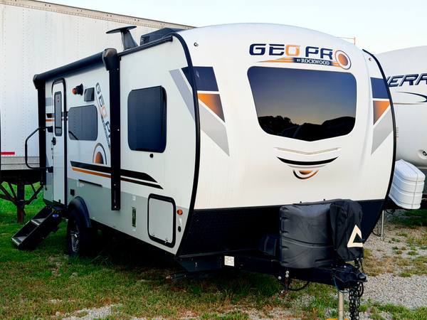 2021 Rockwood Geo Pro 19FBS travel trailer for sale at Triple C Camper Consignment in Kentuckiana — photo 2 of 12