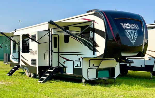 2021 KZ Venom 4114TK 14ff Garage — photo 3