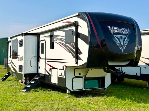 2021 KZ Venom 4114TK 14ff Garage — photo 4