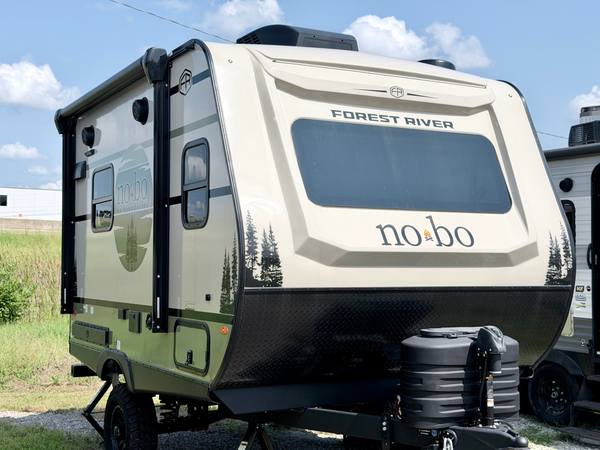 2026 Forest River Nobo 18.1 4-Season — photo 3
