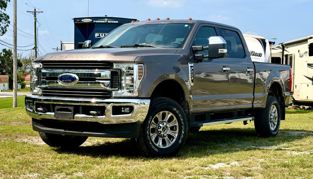 2018 Ford F-250 Super Duty XLT vehicle for sale at Triple C Camper Consignment in Kentuckiana — photo 1 of 12