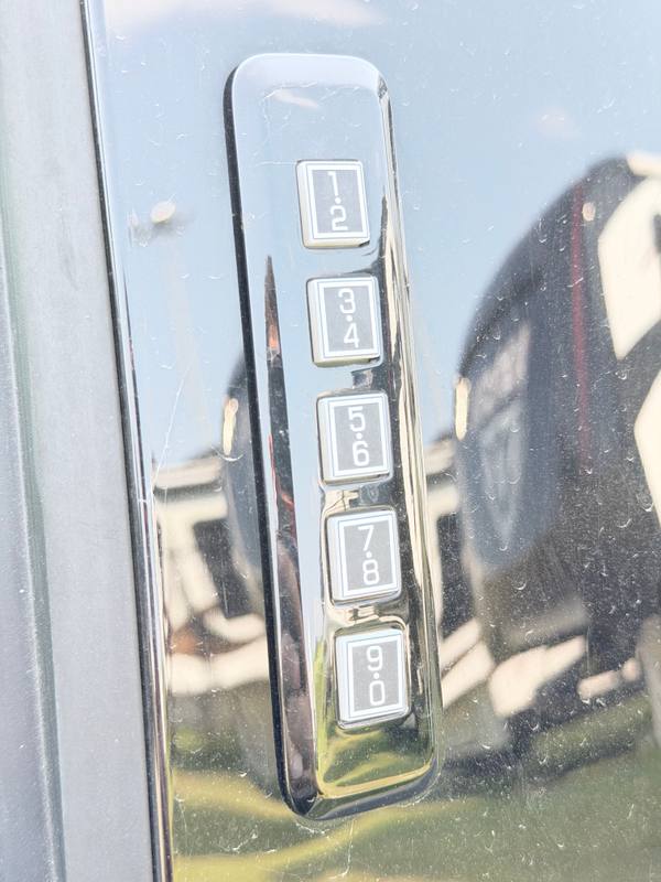 2018 Ford F-250 Super Duty XLT — photo 10