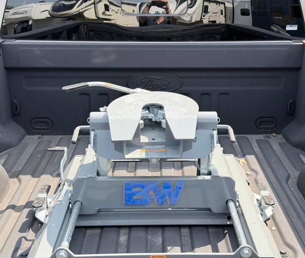 2018 Ford F-250 Super Duty XLT vehicle for sale at Triple C Camper Consignment in Kentuckiana — photo 9 of 12