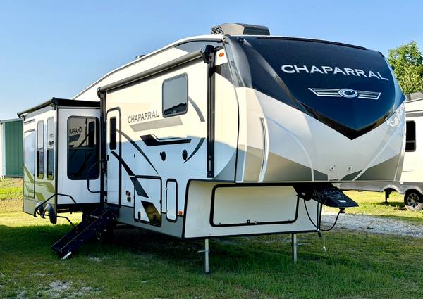 2023 Coachmen Chaparral 298RLS Rear Living fifth wheel for sale at Triple C Camper Consignment in Kentuckiana — photo 2 of 12