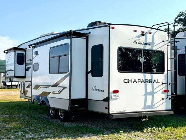 2023 Coachmen Chaparral 298RLS Rear Living fifth wheel for sale at Triple C Camper Consignment in Kentuckiana — photo 4 of 12