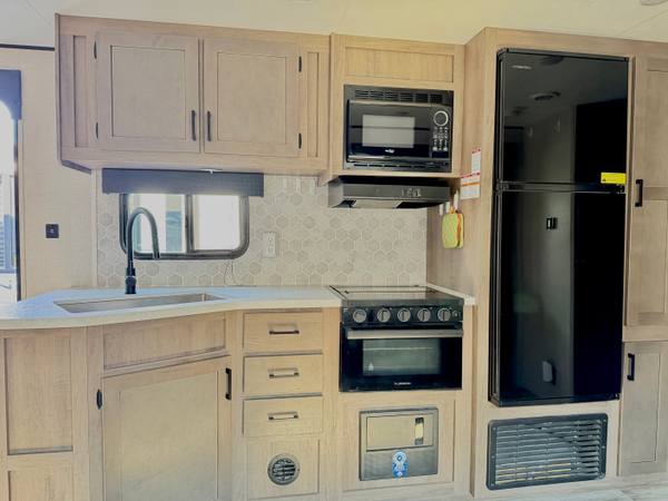 2024 Starcraft Autumn Ridge 26BHS Like-New Bunkhouse — photo 10