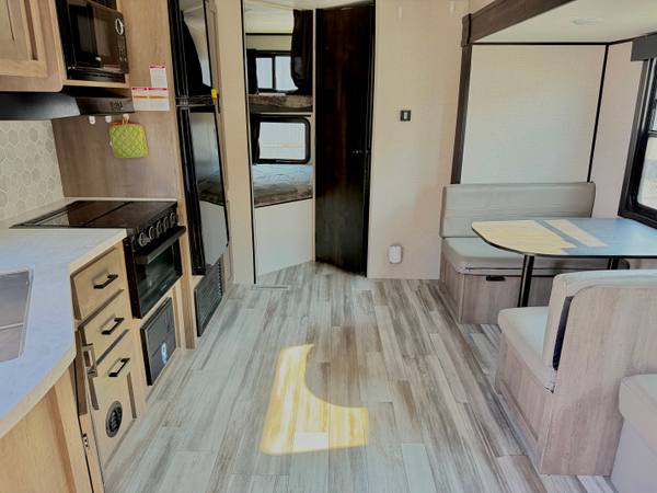 2024 Starcraft Autumn Ridge 26BHS Like-New Bunkhouse — photo 9