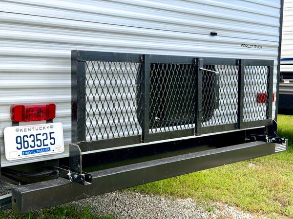 2021 Cherokee Limited 274VFK Front Kitchen travel trailer for sale at Triple C Camper Consignment in Kentuckiana — photo 5 of 12