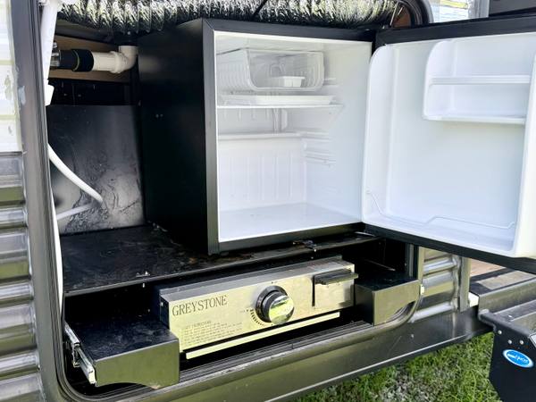 2022 Cherokee Grey Wolf ToyHauler 27RR 13Ft Garage toy hauler for sale at Triple C Camper Consignment in Kentuckiana — photo 5 of 12