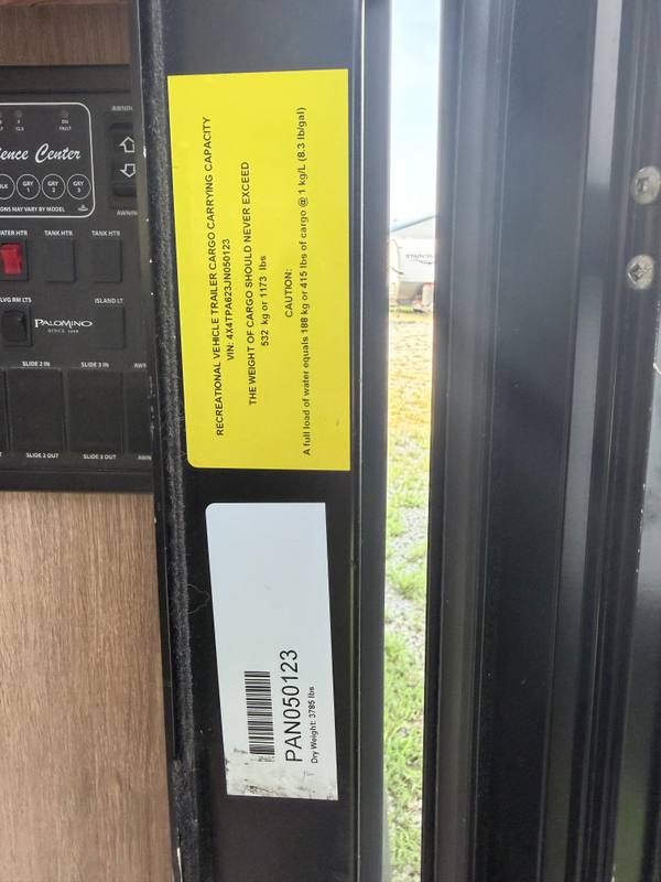 2018 Palomino Solaire Hybrid 163X travel trailer for sale at Triple C Camper Consignment in Kentuckiana — photo 12 of 12