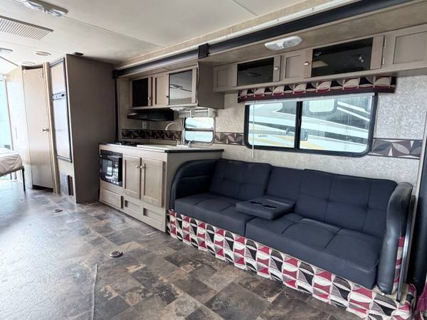 2010 KZ MXT ToyHauler 264 toy hauler for sale at Triple C Camper Consignment in Kentuckiana — photo 10 of 12