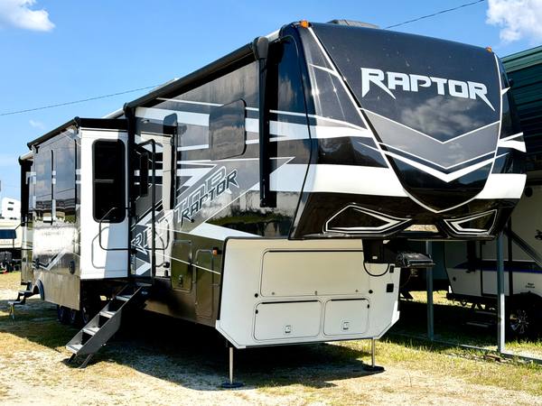2024 Forest River Raptor 428 15Ft Garage toy hauler for sale at Triple C Camper Consignment in Kentuckiana — photo 3 of 12