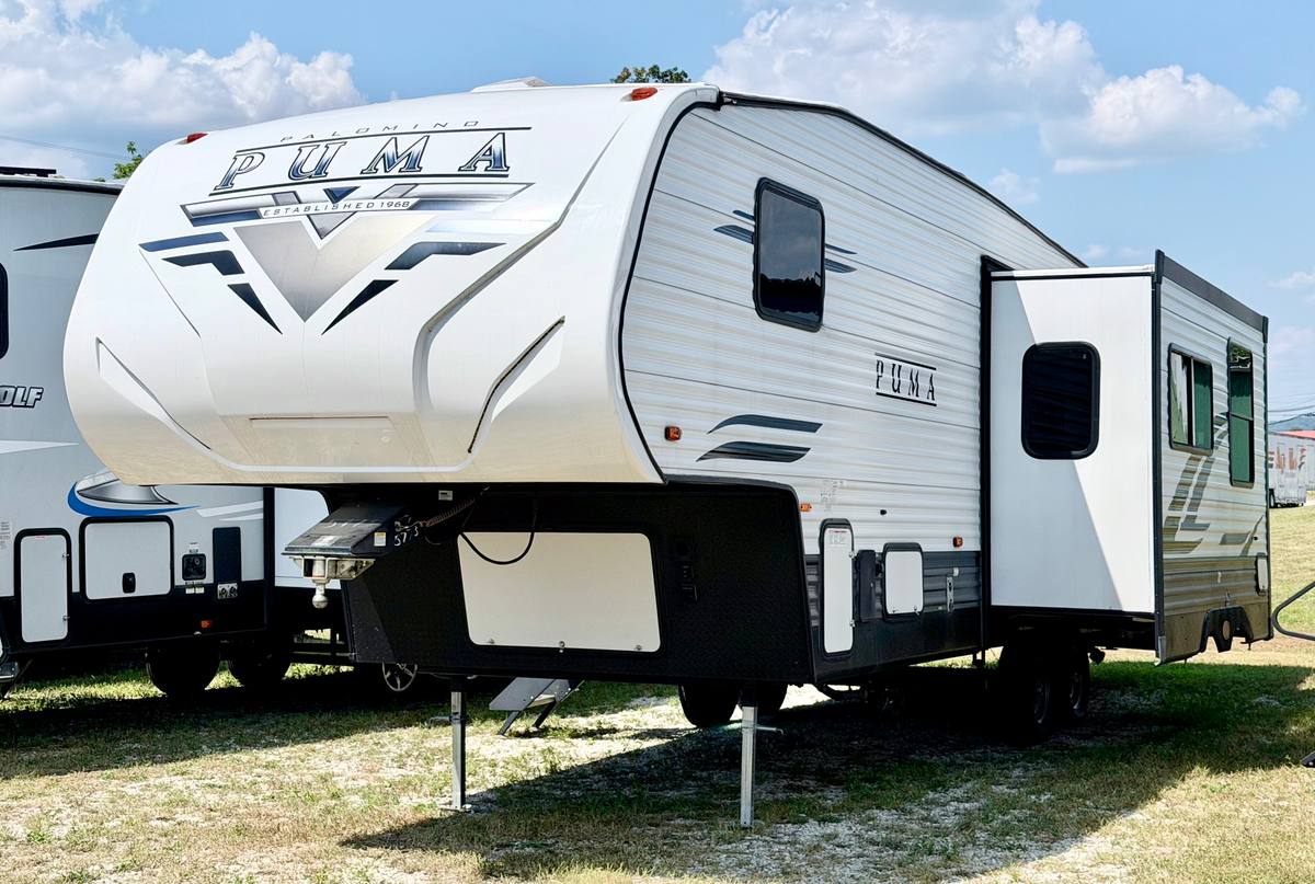 2021 Palomino Puma 289BHS Bunkroom fifth wheel for sale at Triple C Camper Consignment in Kentuckiana — photo 1 of 12