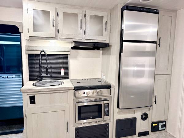 2022 Forest River Ibex 20BHS Bunkhouse travel trailer for sale at Triple C Camper Consignment in Kentuckiana — photo 12 of 12