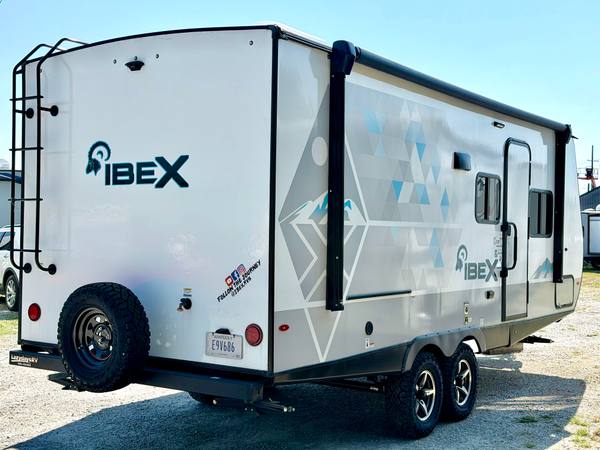 2022 Forest River Ibex 20BHS Bunkhouse travel trailer for sale at Triple C Camper Consignment in Kentuckiana — photo 4 of 12