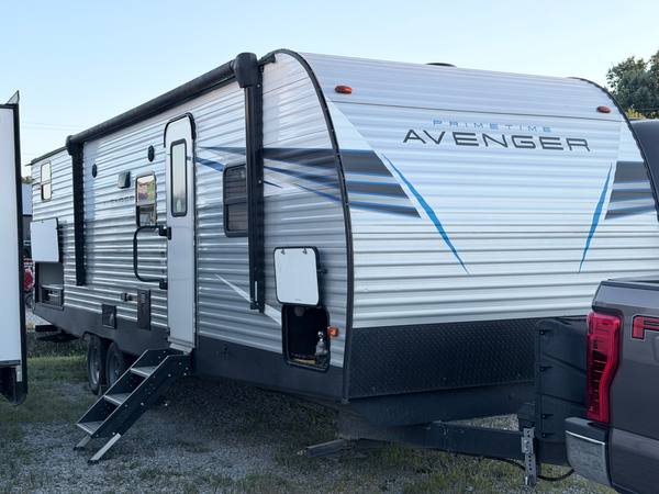 2021 Primetime Avenger 27DBH Private Bunkroom travel trailer for sale at Triple C Camper Consignment in Kentuckiana — photo 2 of 12