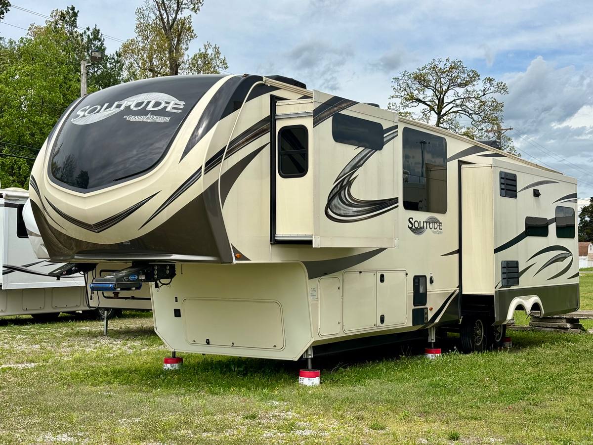 2021 Grand Design Solitude 385GK Rear Living — photo 1
