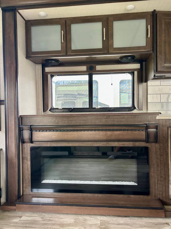 2021 Grand Design Solitude 385GK Rear Living — photo 12
