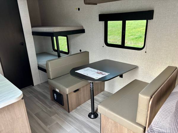 2025 StarCraft Autumn Ridge 177BH Bunkhouse — photo 8