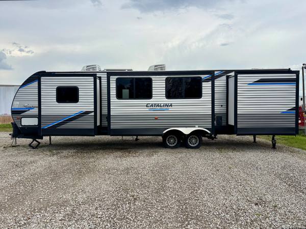 2022 Coachmen Catalina Legacy Edition 343BHTS Rare 2 Bedroom — photo 6