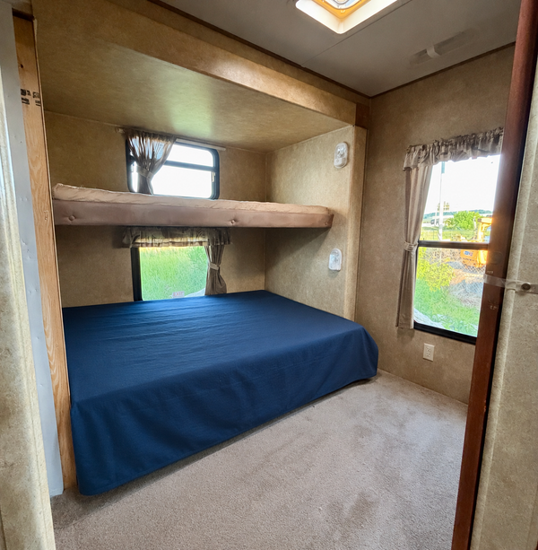 2011 Forest River Sierra 303BH Private Bunkroom — photo 12