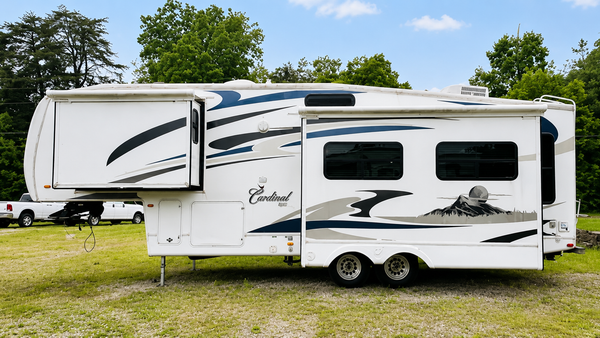 2007 Forest River Cardinal Limited Edition 30WB Rear Living — photo 5
