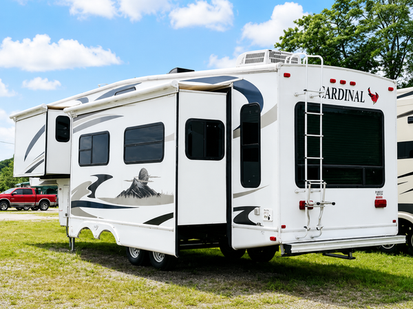 2007 Forest River Cardinal Limited Edition 30WB Rear Living — photo 4